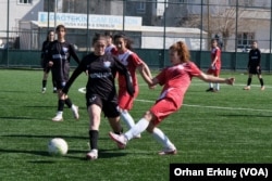 Acıyaman Kadın Futbol Takımı, Türkiye Kadınlar 3. Ligi'nde mücadele ediyor.